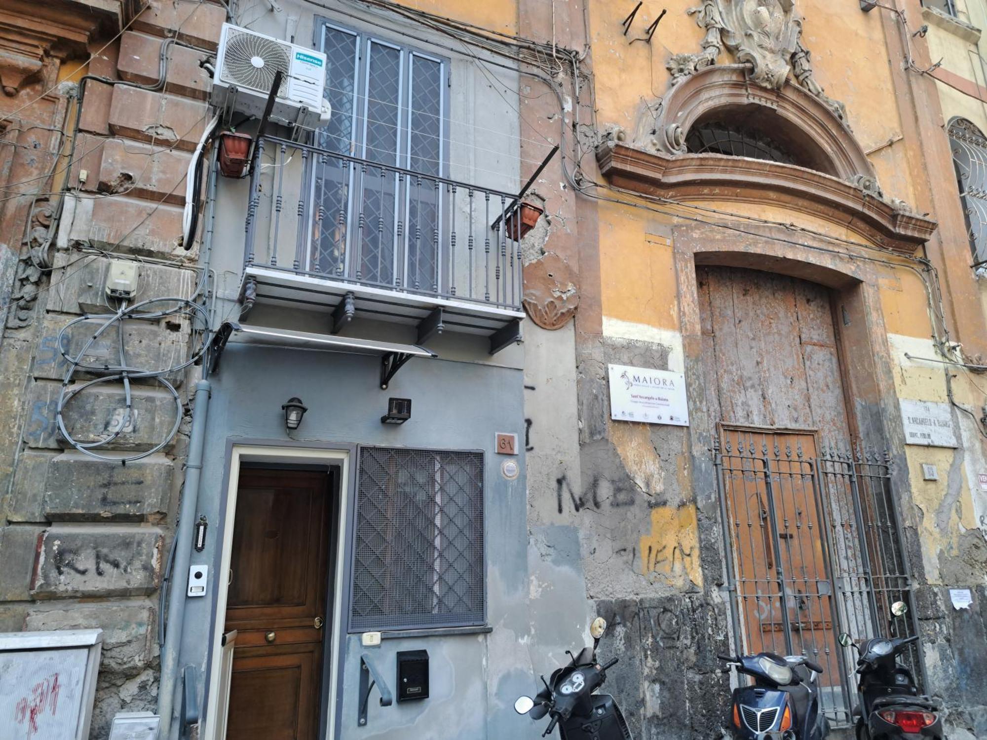 Stop Al Duomo Napoli Exterior foto